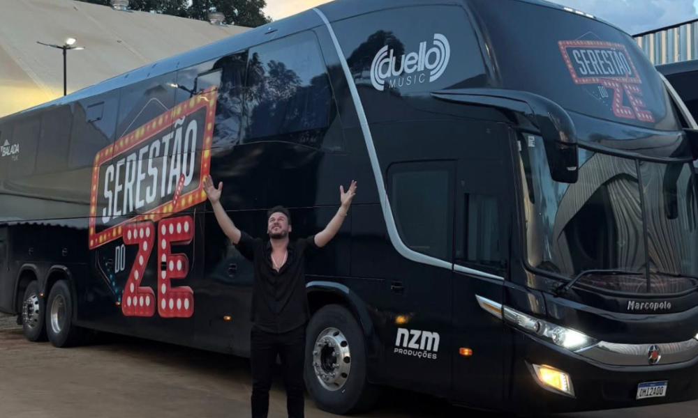 Cantor capixaba Zé Elias ganha ônibus de luxo de Gusttavo Lima