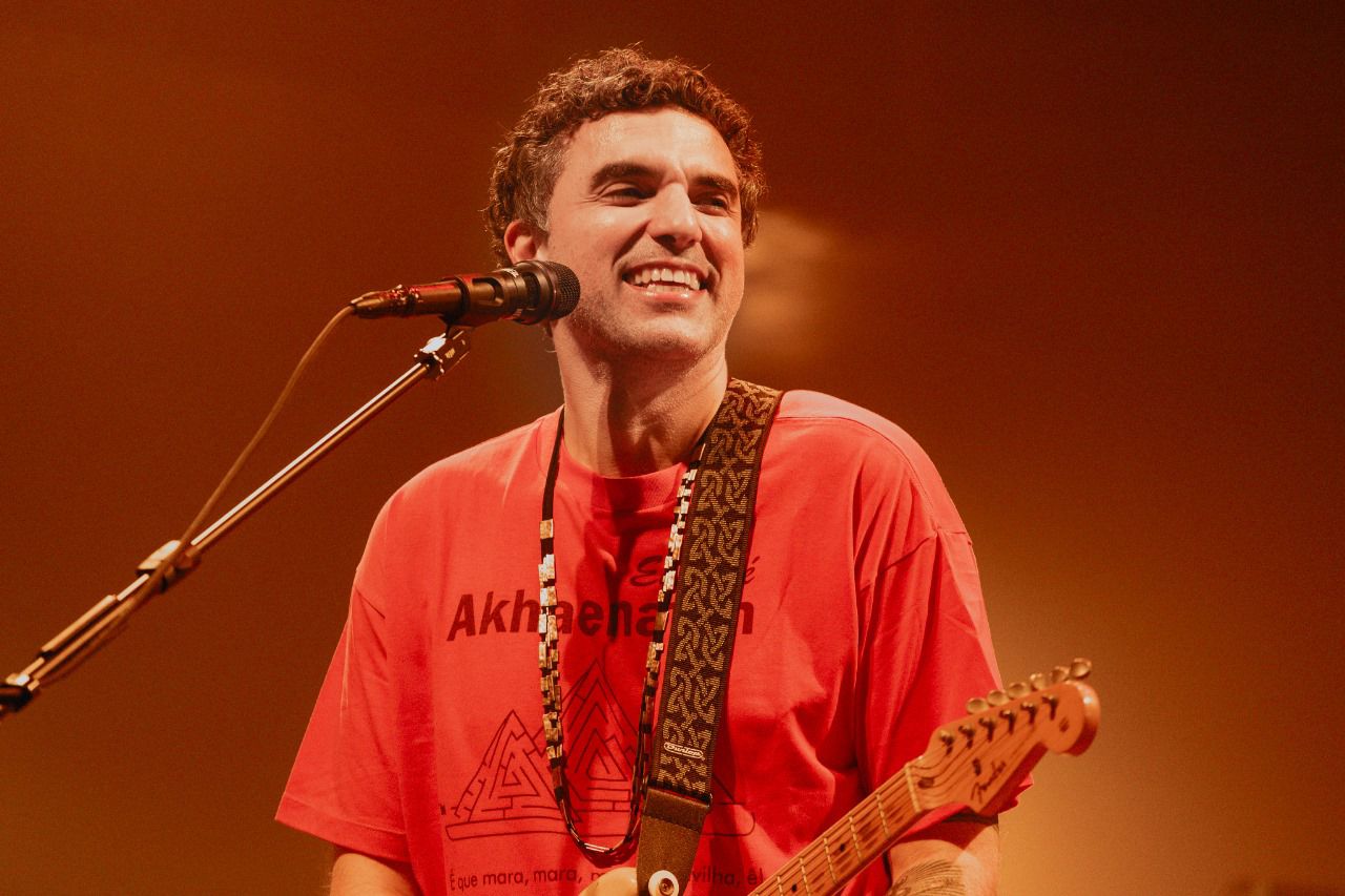 Davi Moraes encerra a programação do projeto beatlemaníaco capixaba