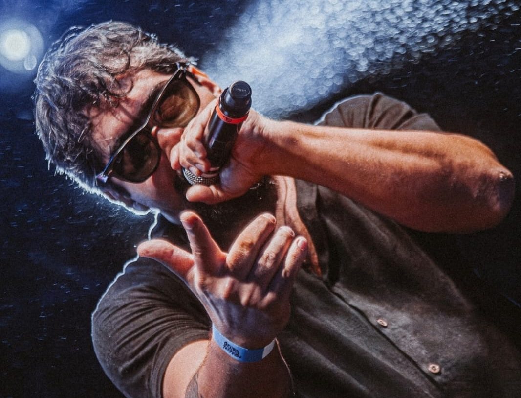 Metteoro celebra 10 anos de carreira na Praça do Papa