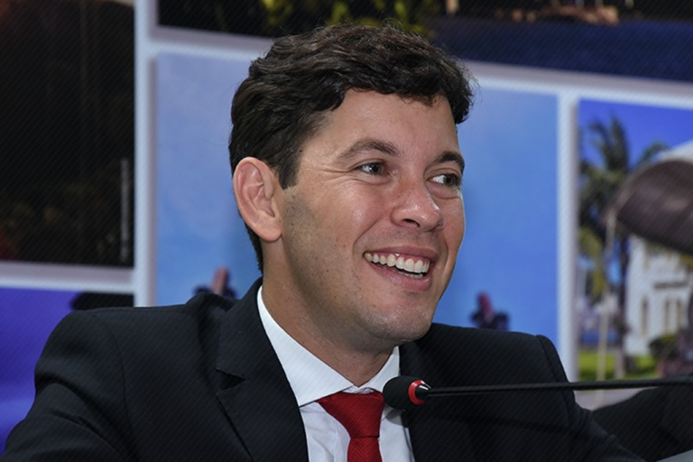 Arnaldinho se filiar ao PSDB e comandar o partido no ES