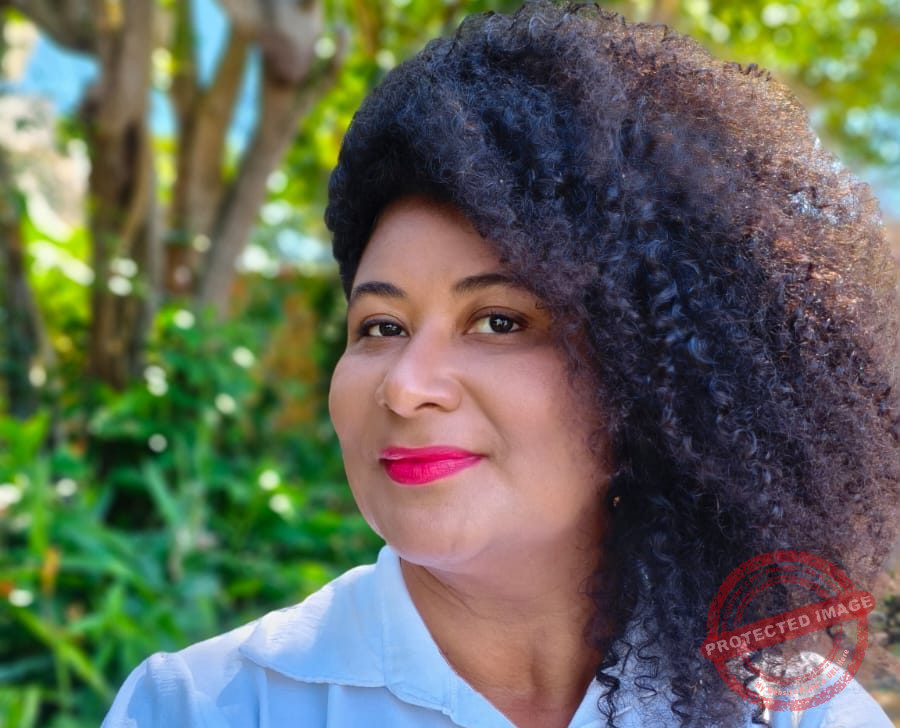 Escritora Noélia Miranda debate literatura antirracista no podcast Elas EScrevem