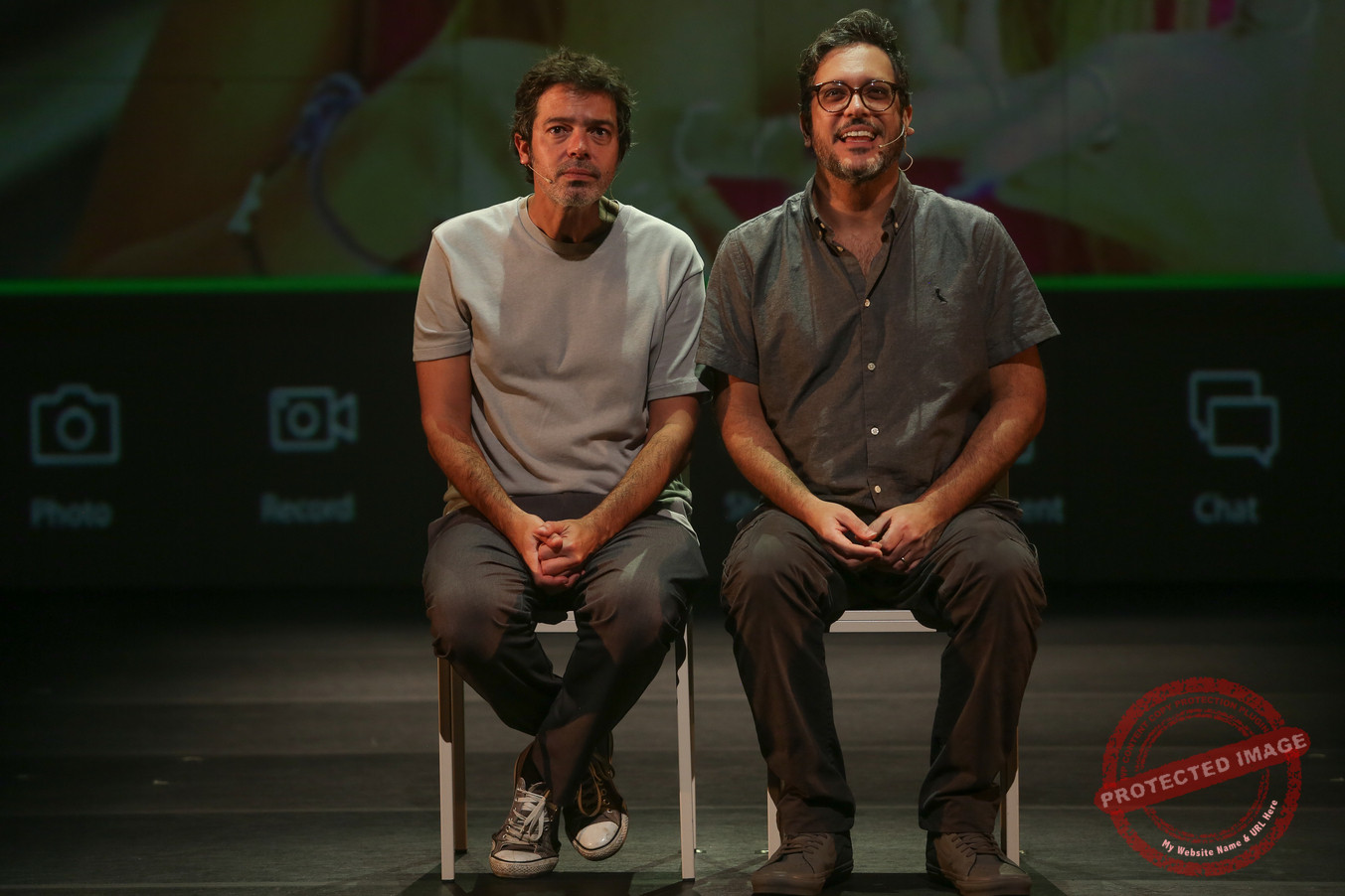 Em Vitória, Lúcio Mauro Filho e Bruno Mazzeo celebram a amizade e o legado dos pais em comédia