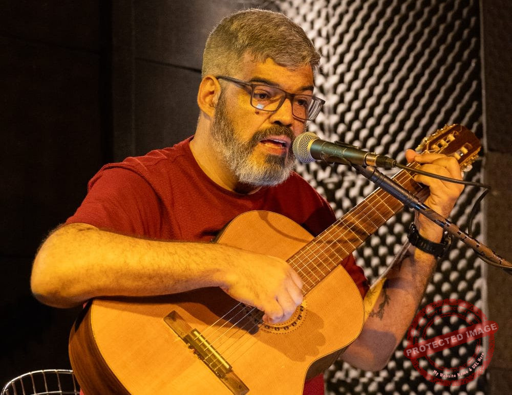 Marcos Monteiro faz apresentação musical no encerramento do Cineclube Águas